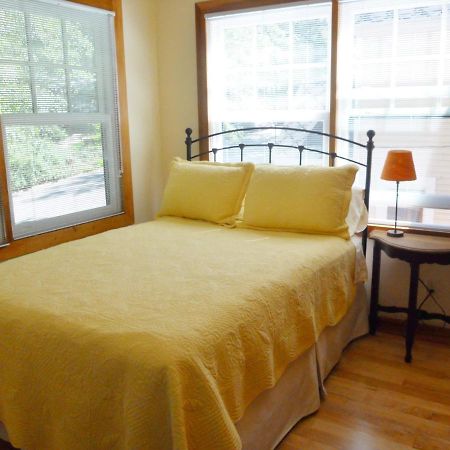 Baxter House B&B Apartment Ann Arbor Bagian luar foto